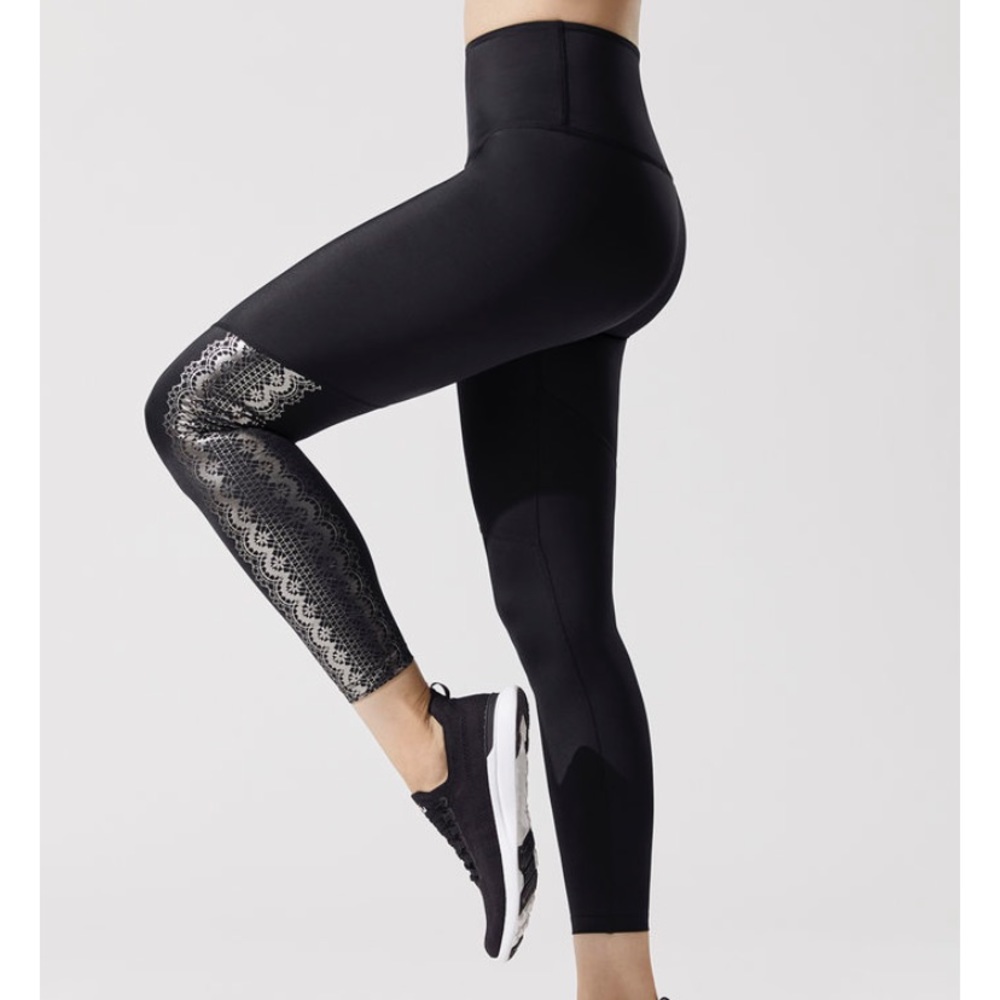 Beyond Yoga Black High Waisted Legging